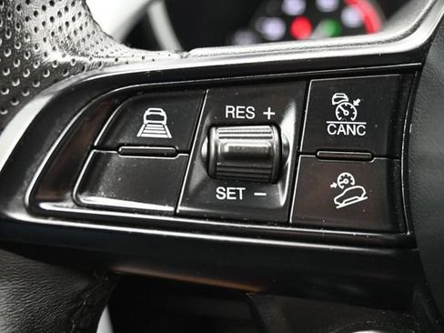 Used 2023 Alfa Romeo Stelvio Veloce AWD/4WD image 18