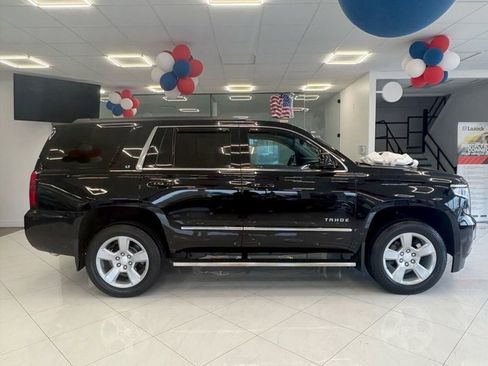 Used 2018 Chevrolet Tahoe LT w/ LT Signature Package AWD/4WD image 5