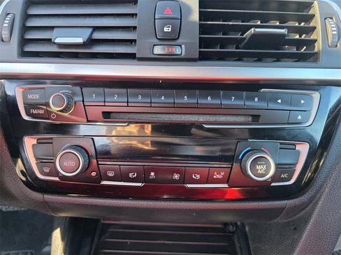 Used 2018 BMW 430i Convertible image 21