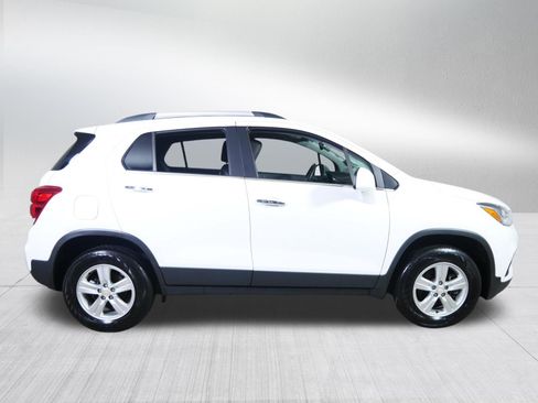 Certified 2019 Chevrolet Trax LT w/ Driver Confidence Package AWD/4WD image 8