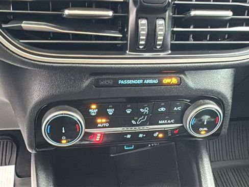 Certified 2022 Ford Escape SEL image 25