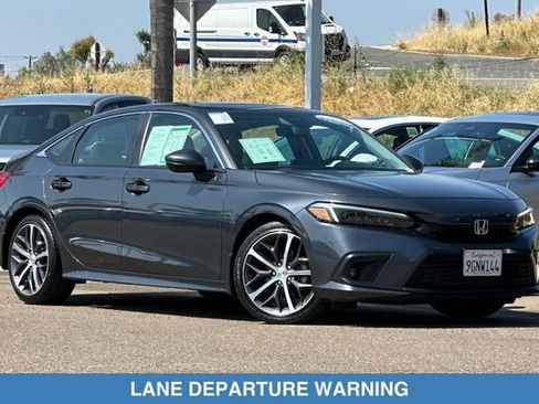 Used 2023 Honda Civic Touring image 4