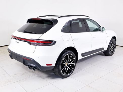 Certified 2026 Porsche Macan AWD/4WD image 11