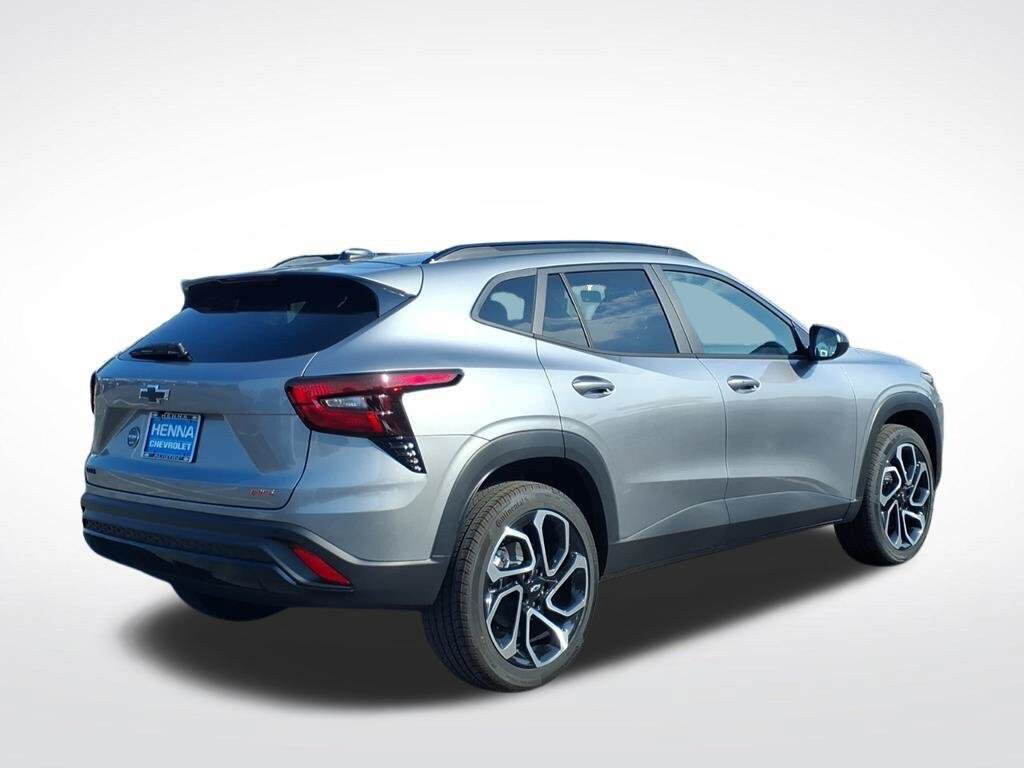New 2026 Chevrolet Trax RS w/ Driver Confidence Package FWD image 3