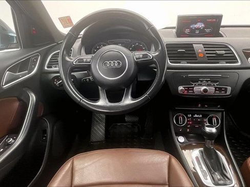 Used 2018 Audi Q3 2.0T Premium Plus w/ Premium Plus Package AWD/4WD image 4
