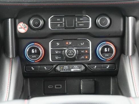 Used 2024 Chevrolet Suburban RST image 32