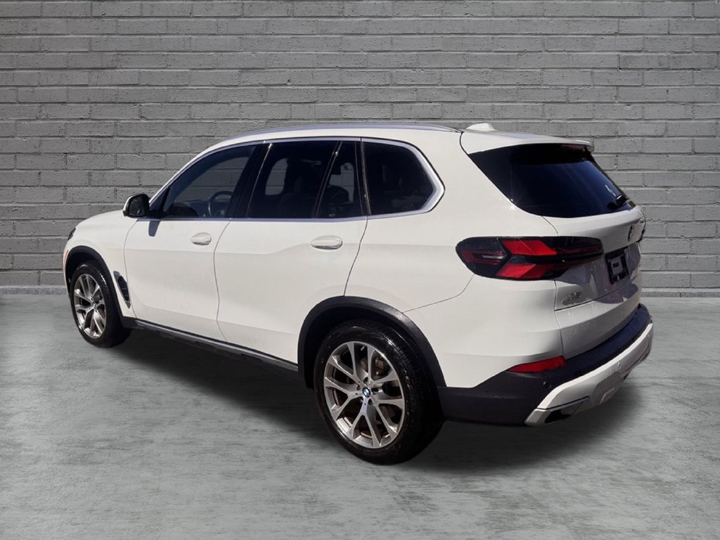 Used 2024 BMW X5 xDrive40i w/ Premium Package AWD/4WD image 8