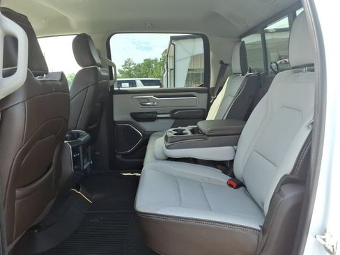 Used 2025 RAM 1500 Laramie AWD/4WD image 21