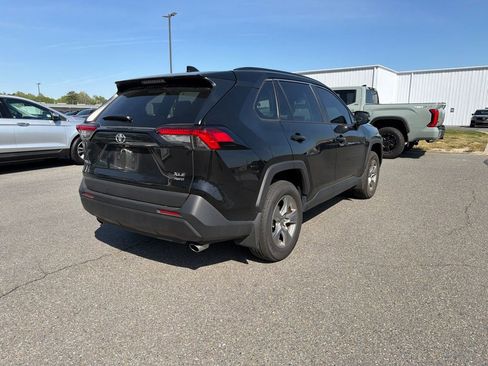 Used 2025 Toyota RAV4 XLE w/ Convenience Package AWD/4WD image 5