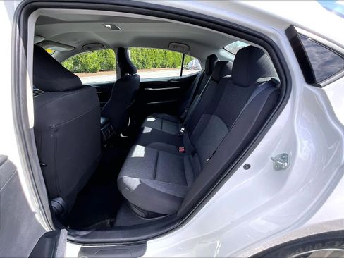 Used 2025 Toyota Camry LE image 15