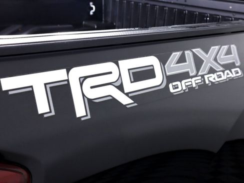 Used 2019 Toyota Tacoma TRD Off-Road image 38