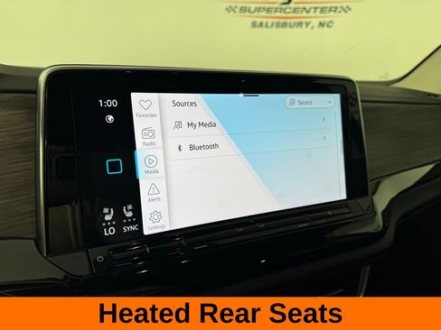 Used 2025 Volkswagen Atlas SEL image 16