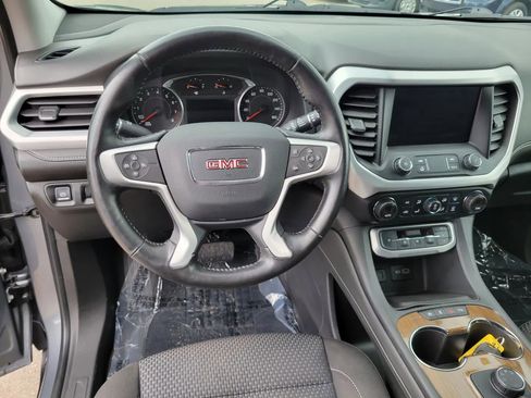 Used 2020 GMC Acadia SLE image 8