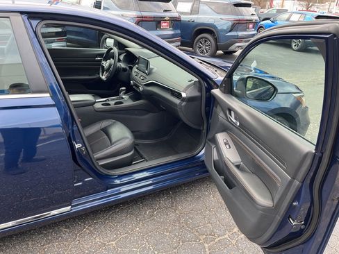 Used 2021 Nissan Altima 2.5 SR w/ SR Premium Package image 17