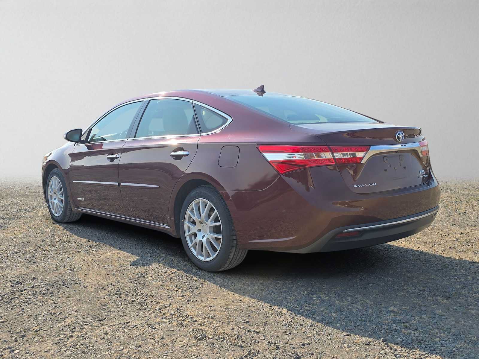 Used 2014 Toyota Avalon Limited FWD image 6