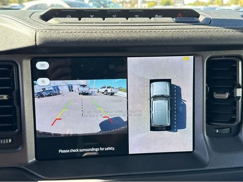 New 2025 Ford Bronco Badlands image 10