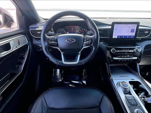 Used 2023 Ford Explorer ST-Line AWD/4WD image 6