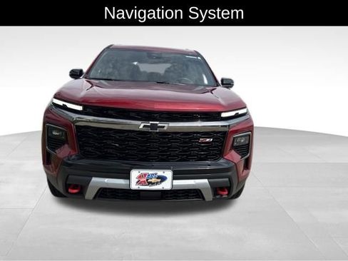 Used 2025 Chevrolet Traverse Z71 w/ Enhanced Driving Package AWD/4WD image 2