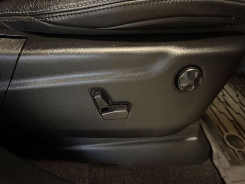 Used 2018 Jeep Grand Cherokee Trackhawk AWD/4WD image 48