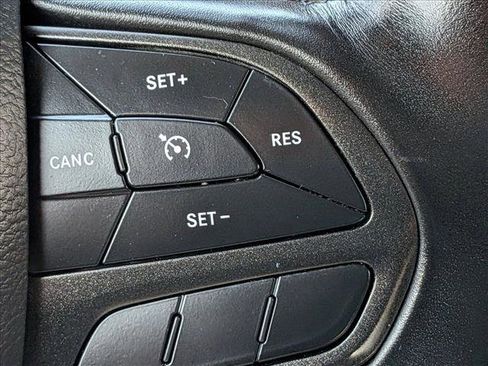 Used 2022 Dodge Charger SXT image 15