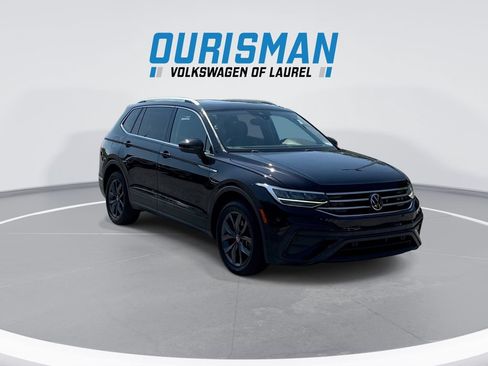 Used 2022 Volkswagen Tiguan SE FWD image 2