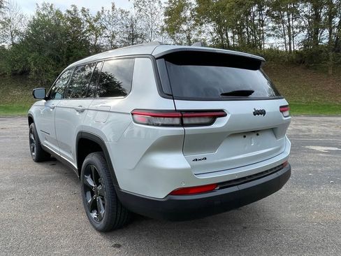 New 2025 Jeep Grand Cherokee L Altitude AWD/4WD image 5