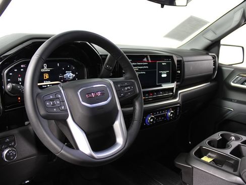 Used 2026 GMC Sierra 1500 Elevation w/ Elevation Select Package AWD/4WD image 8