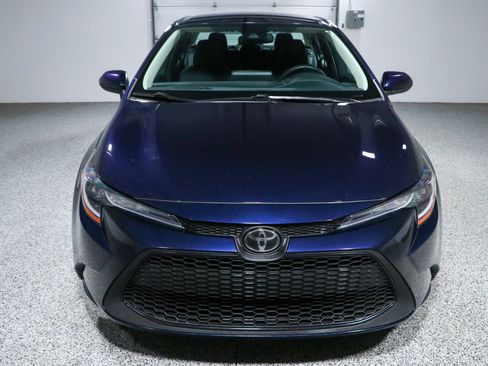 Used 2022 Toyota Corolla LE w/ Carpet Mat Package (TMS) FWD image 4