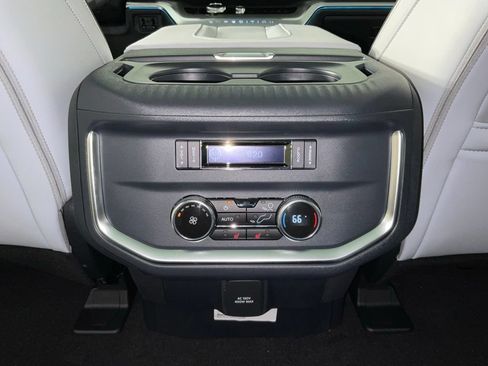 New 2027 Ford Expedition Platinum w/ Platinum Ultimate Package AWD/4WD image 19