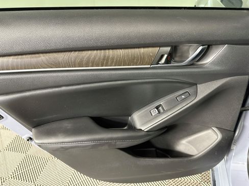 Used 2022 Honda Accord Touring image 24