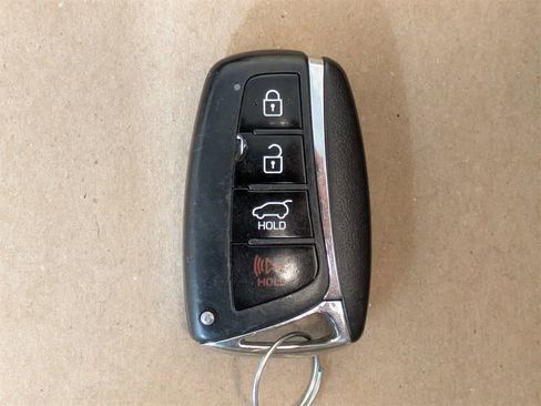 Used 2017 Hyundai Santa Fe Sport image 34