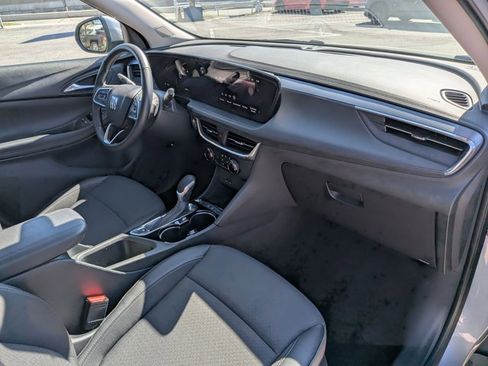 Used 2025 Buick Encore GX Preferred image 22