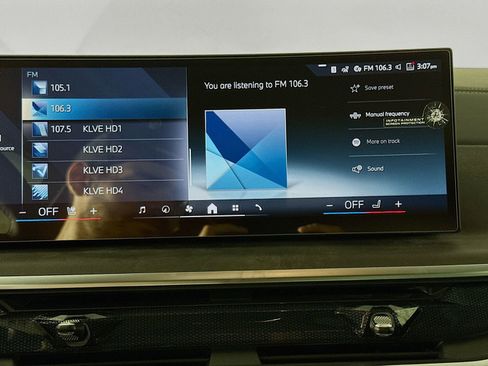 New 2026 BMW X5 xDrive50e w/ Premium Package image 15