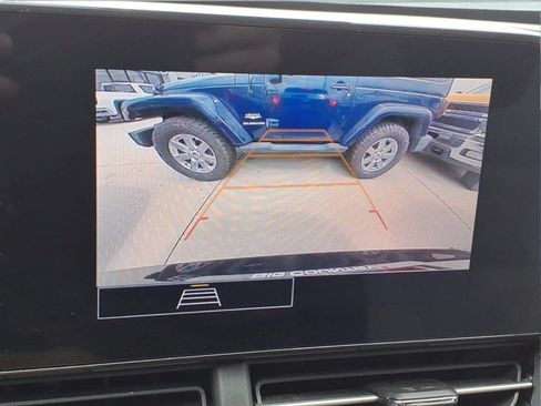 Used 2025 Chevrolet Trax LS w/ Driver Confidence Package FWD image 13