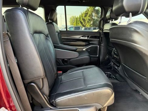 Used 2024 Jeep Wagoneer Series II AWD/4WD image 10
