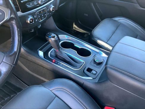 Used 2020 Chevrolet Traverse LT w/ LT Premium Package image 17