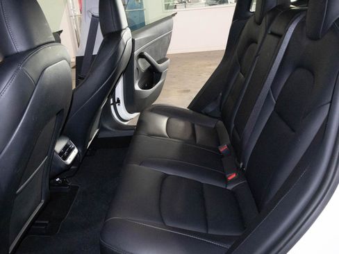 Used 2023 Tesla Model 3 Performance image 15