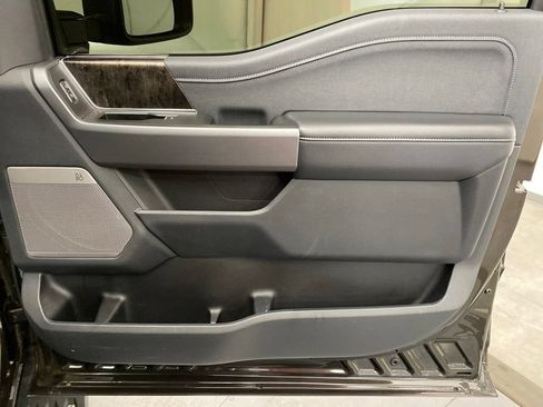 Used 2025 Ford F250 Lariat w/ Lariat Ultimate Package AWD/4WD image 12