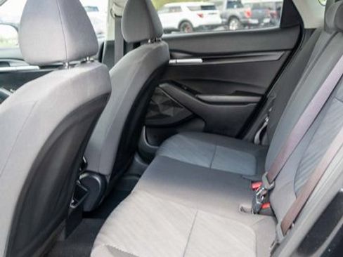 Used 2024 Kia Seltos LX AWD/4WD image 12