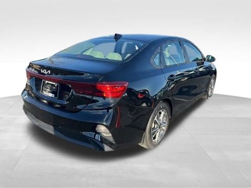 Certified 2023 Kia Forte LXS image 8