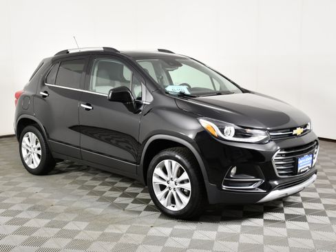 Used 2019 Chevrolet Trax Premier AWD/4WD image 4