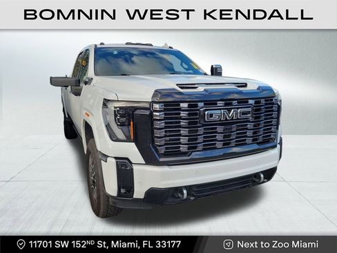 Used 2025 GMC Sierra 2500 Denali Ultimate w/ Max Trailering Package image 1