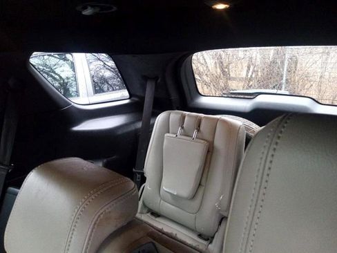 Used 2012 Ford Explorer XLT image 10