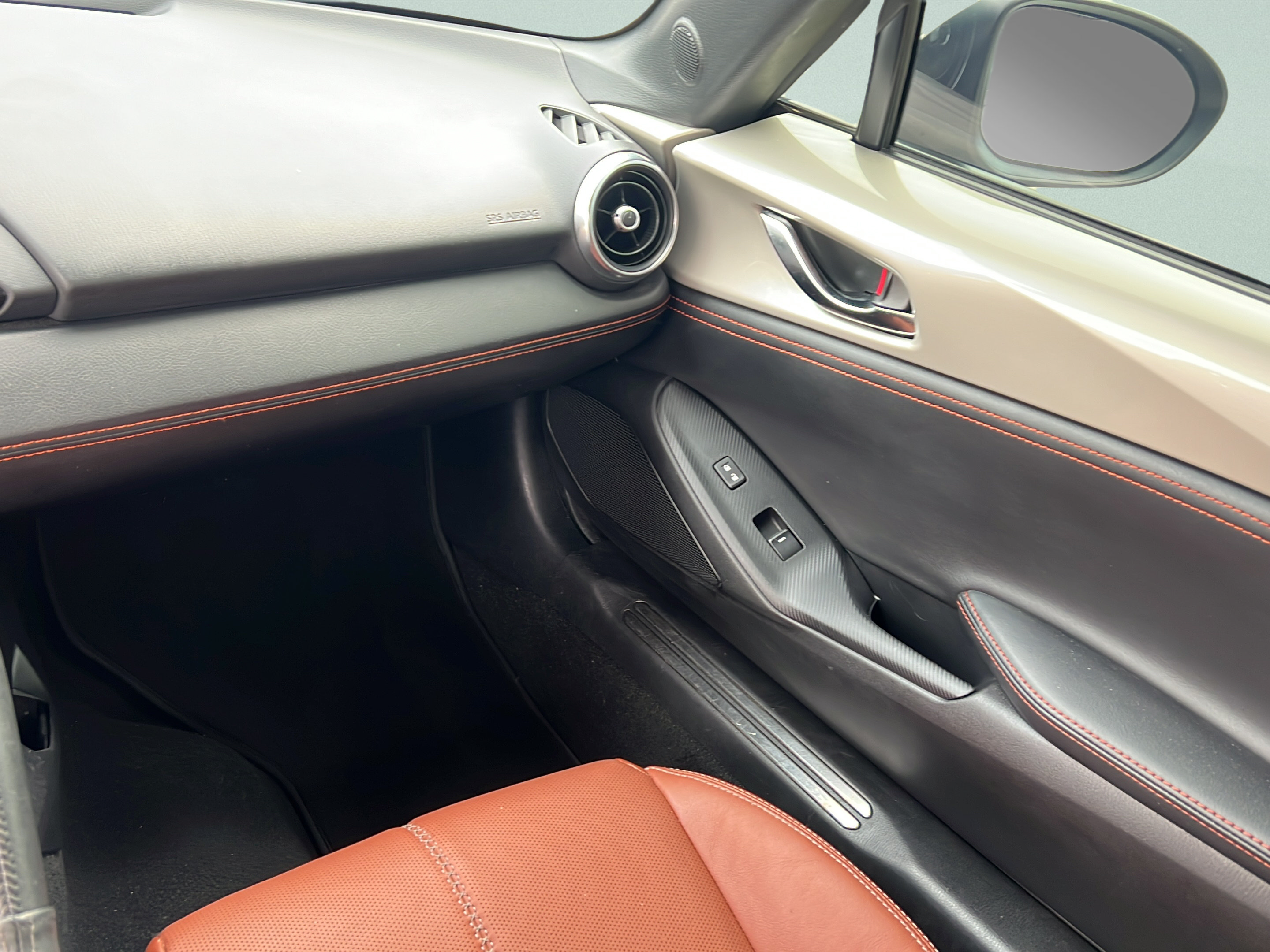 Used 2022 MAZDA MX-5 Miata RF Grand Touring w/ Weather Package RWD image 13