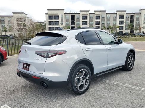 New 2025 Alfa Romeo Stelvio Sprint w/ Convenience Package image 4