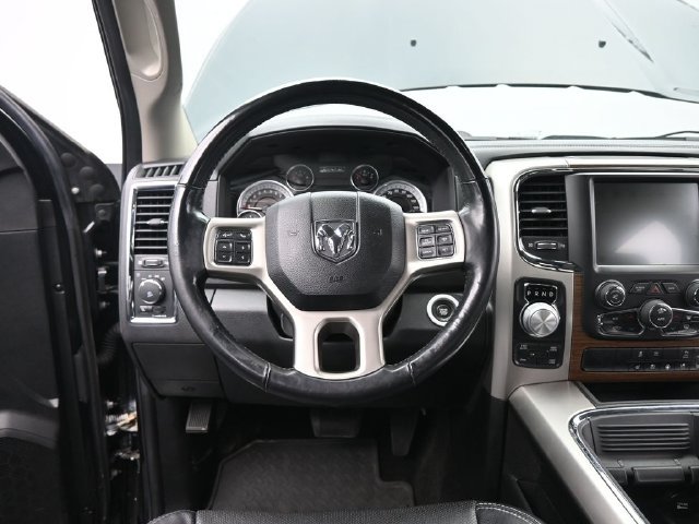 Used 2017 RAM 1500 Laramie w/ Convenience Group AWD/4WD image 27
