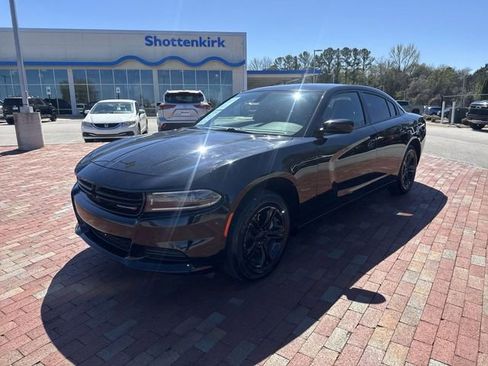 Used 2022 Dodge Charger SXT RWD image 32