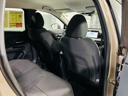 Used 2025 Nissan Kicks SV FWD image 28