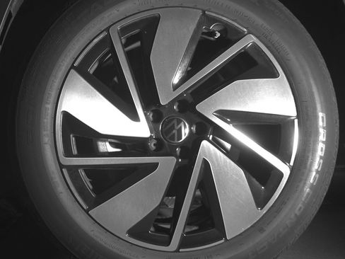 Used 2025 Volkswagen Atlas SE image 12