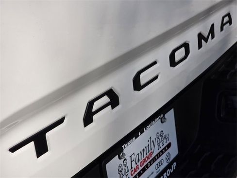 Used 2022 Toyota Tacoma SR5 image 7